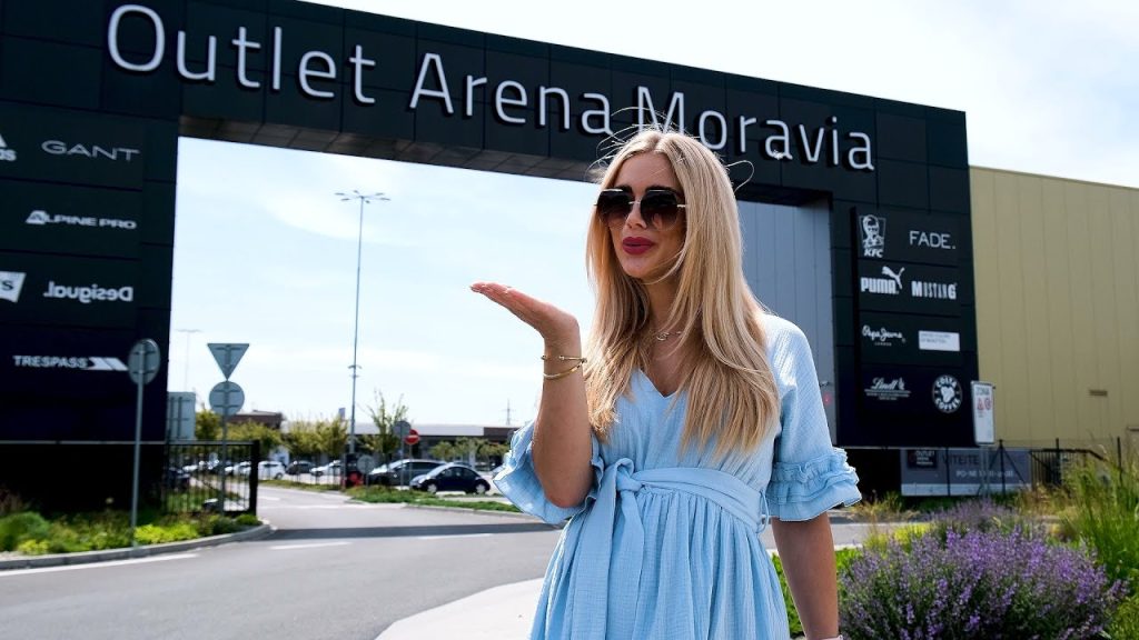 Retail Paradise Discovering Outlet Arena Moravia