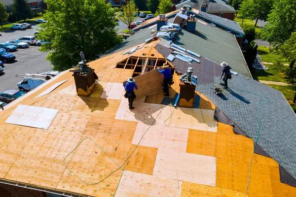 Roofing Replacement Contractors and Storm-Resistant Roofs